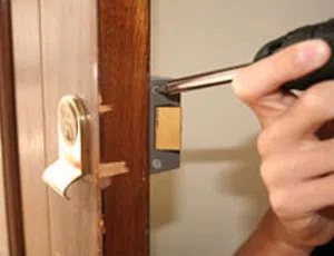 Locksmith Store Saint Paul, MN 651-401-1017 - change-locks-service
